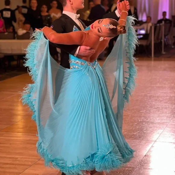 Elegant Blue Feathered Ballroom Dress - Picture 4 of 6